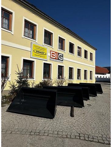 Big Volumenschaufel 200 cm mit JCB 520-50 Aufnahme - Cazo: foto 1 Big Volumenschaufel 200 cm mit JCB 520-50 Aufnahme - Cazo: foto 1