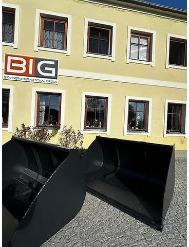 Big Volumenschaufel 200 cm mit Kramer Aufnahme - Cazo: foto 2 Big Volumenschaufel 200 cm mit Kramer Aufnahme - Cazo: foto 2