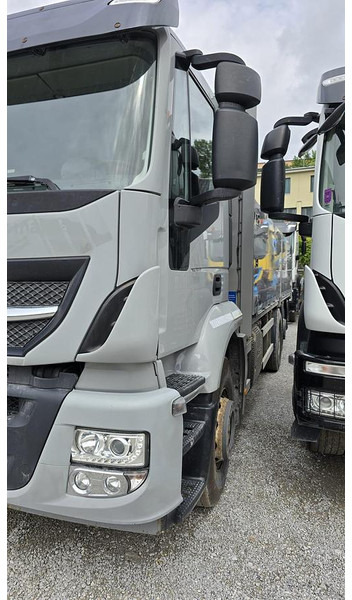 Iveco Stralis 6x2 Baustoffpritsche mit Hiab 228-E5 Kran - Camión caja abierta: foto 3 Iveco Stralis 6x2 Baustoffpritsche mit Hiab 228-E5 Kran - Camión caja abierta: foto 3
