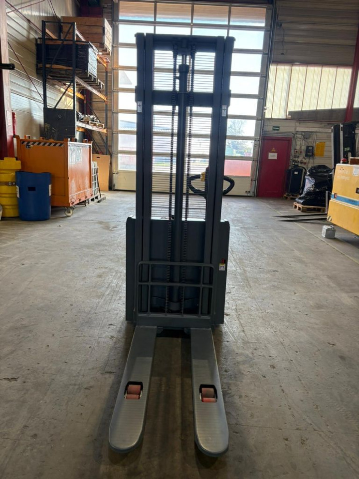 Osaka CDD12R-EN - Apilador: foto 2 Osaka CDD12R-EN - Apilador: foto 2