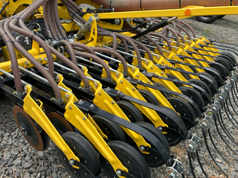 Sembradora Bednar Omega OO 3000L: foto 7 Sembradora Bednar Omega OO 3000L: foto 7