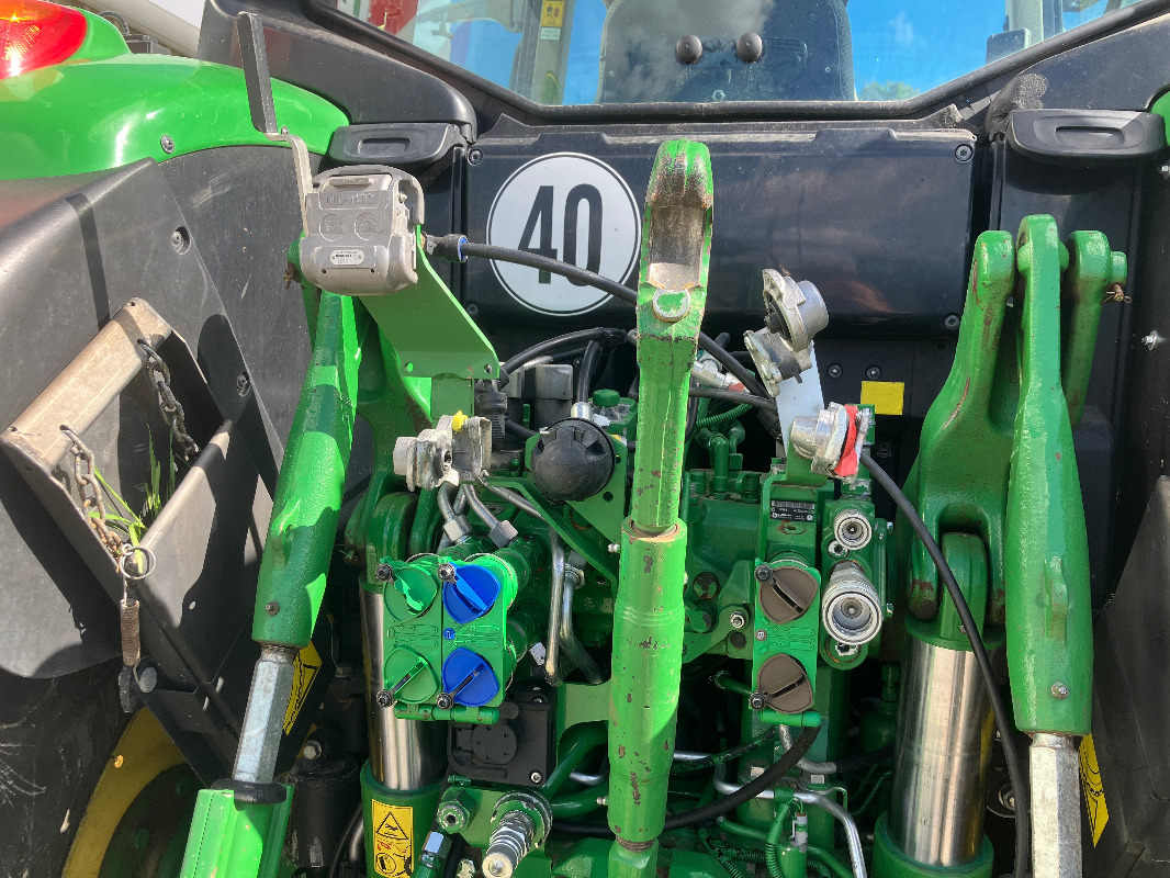 John Deere 6155M - Tractor: foto 2 John Deere 6155M - Tractor: foto 2