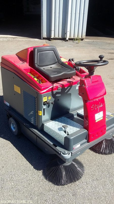 BALAYEUSE ELECTRIQUE A BATTERIES STYLE E70 - 2023 - Barredora vial: foto 3 BALAYEUSE ELECTRIQUE A BATTERIES STYLE E70 - 2023 - Barredora vial: foto 3