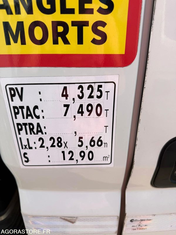 BOM 7.5T - 2020 - 60008 KMS - Camión de basura: foto 5 BOM 7.5T - 2020 - 60008 KMS - Camión de basura: foto 5