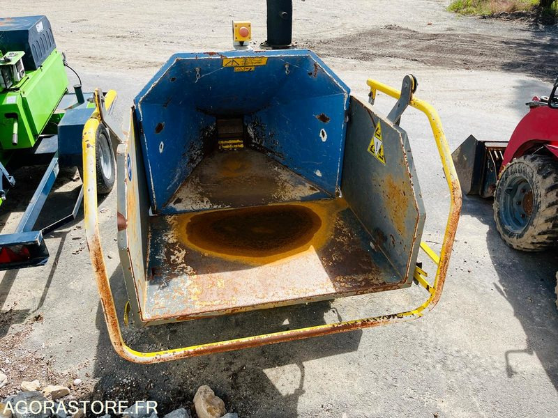 Trituradora de madera BROYEUR A BRANCHES ISEKI 150M - ANNÉE 2010: foto 6