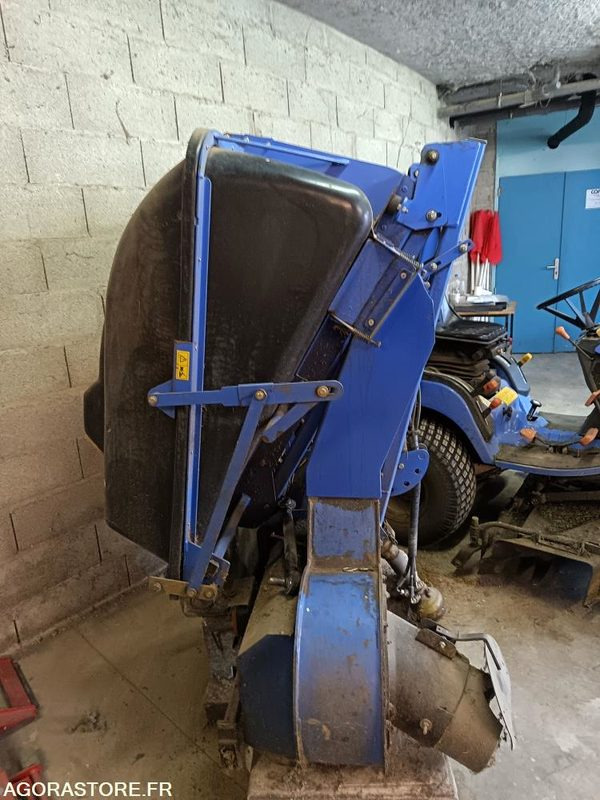 Bac de ramassage ISEKI - Maquinaria de jardinería: foto 2 Bac de ramassage ISEKI - Maquinaria de jardinería: foto 2