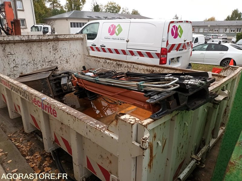 Benne sur Berce avec Grue intégrée - Equipo de construcción: foto 2 Benne sur Berce avec Grue intégrée - Equipo de construcción: foto 2