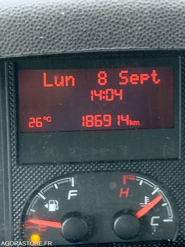 CITROEN JUMPER L2H2 / 186 914 KMS / 2016 / HAYON - Furgón: foto 4 CITROEN JUMPER L2H2 / 186 914 KMS / 2016 / HAYON - Furgón: foto 4
