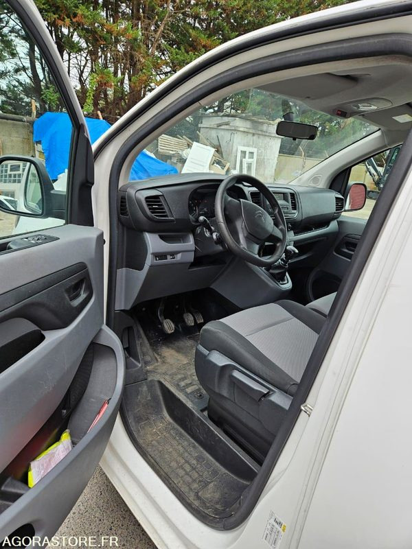 CITROEN JUMPY SPACE TOURER 9 places 240051 kms ANNÉE 2019 - Minibús, Furgoneta de pasajeros: foto 5 CITROEN JUMPY SPACE TOURER 9 places 240051 kms ANNÉE 2019 - Minibús, Furgoneta de pasajeros: foto 5