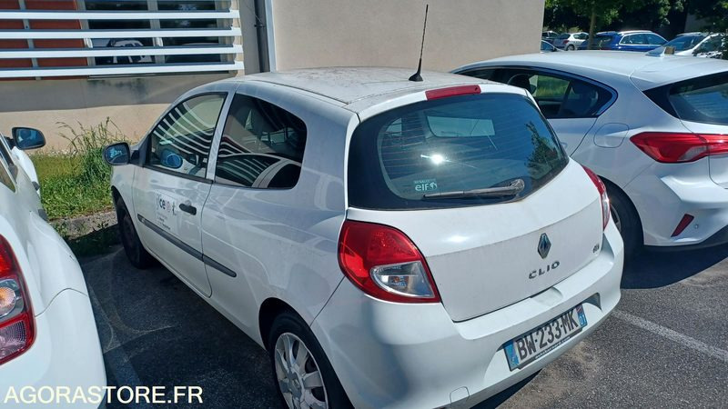 CLIO SOCIETE AIR DIESEL BW-233-MK - 2011 - 170 000KM / CHAZEY SUR AIN - Coche: foto 4 CLIO SOCIETE AIR DIESEL BW-233-MK - 2011 - 170 000KM / CHAZEY SUR AIN - Coche: foto 4