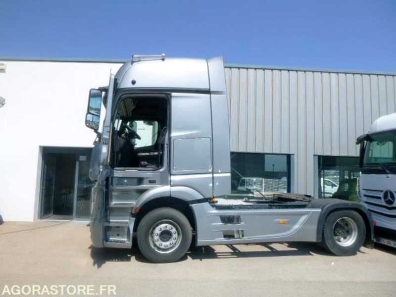 MERCEDES ACTROS 1845 GRANDE CABINE - 2012 - IMMATRICULATION SLOVENE - TB ETAT - Cabeza tractora: foto 2 MERCEDES ACTROS 1845 GRANDE CABINE - 2012 - IMMATRICULATION SLOVENE - TB ETAT - Cabeza tractora: foto 2