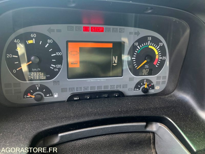 MERCEDES ACTROS - AN036TK - 2006 / 741 310 KM - Cabeza tractora: foto 5 MERCEDES ACTROS - AN036TK - 2006 / 741 310 KM - Cabeza tractora: foto 5