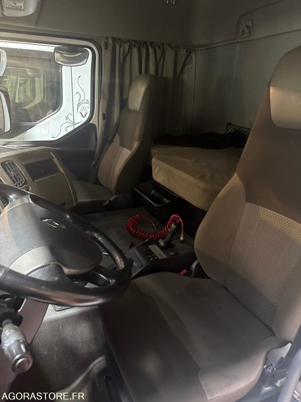 RENAULT PREMIUM 460 - 742268KM - 2010 - Cabeza tractora: foto 5 RENAULT PREMIUM 460 - 742268KM - 2010 - Cabeza tractora: foto 5