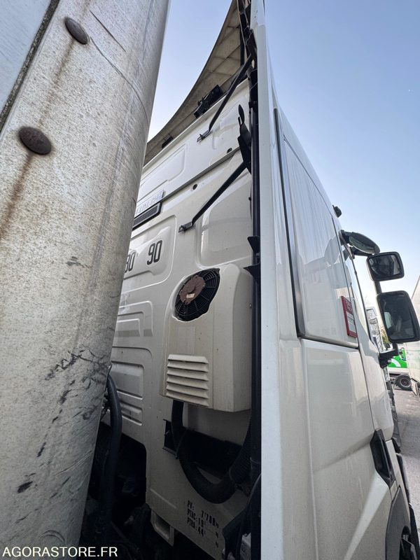 RENAULT T 480 + CLIM DE NUIT - 589809KM - 2016 - Cabeza tractora: foto 3 RENAULT T 480 + CLIM DE NUIT - 589809KM - 2016 - Cabeza tractora: foto 3