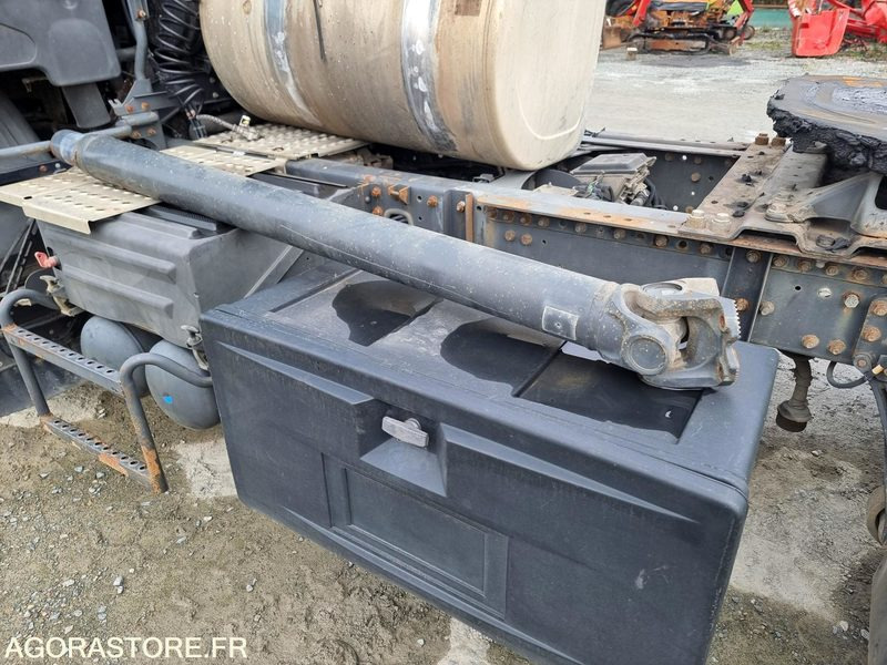 TRACTEUR ROUTIER RENAULT PREMIUM - CC183ZV (SANS DOCUMENTS - VENDU POUR PIECES) - Cabeza tractora: foto 5 TRACTEUR ROUTIER RENAULT PREMIUM - CC183ZV (SANS DOCUMENTS - VENDU POUR PIECES) - Cabeza tractora: foto 5