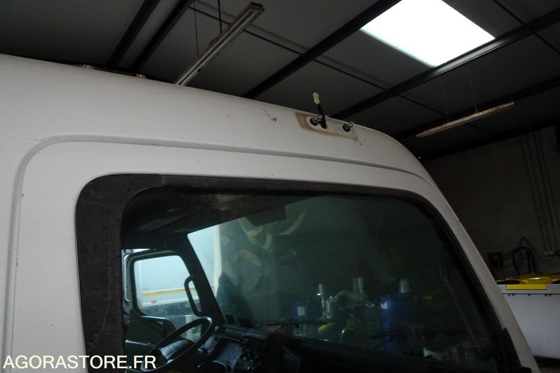 Mitsubishi Fuso Bluetec 5 - Camión: foto 3 Mitsubishi Fuso Bluetec 5 - Camión: foto 3