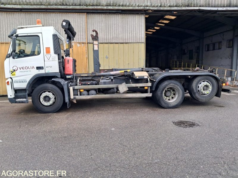 R51857-PORTEUR POLYBENNE VOLVO FM 370-ANNÉE 2010-BRAS GUIMA PALFINGER-502085 KM - Camión: foto 2 R51857-PORTEUR POLYBENNE VOLVO FM 370-ANNÉE 2010-BRAS GUIMA PALFINGER-502085 KM - Camión: foto 2