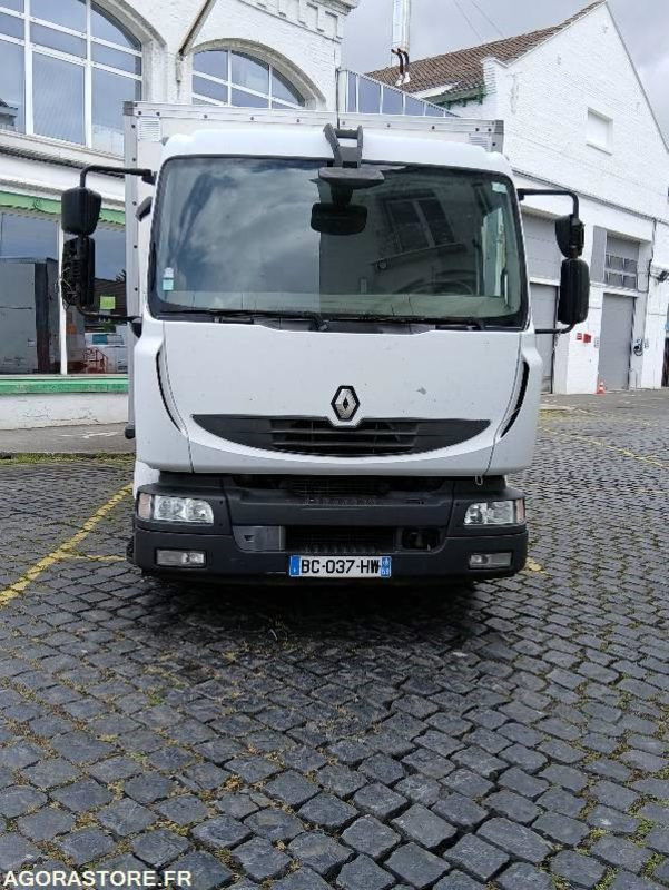 RENAULT MIDLUM 2010 692 000 KM - Camión: foto 1 RENAULT MIDLUM 2010 692 000 KM - Camión: foto 1