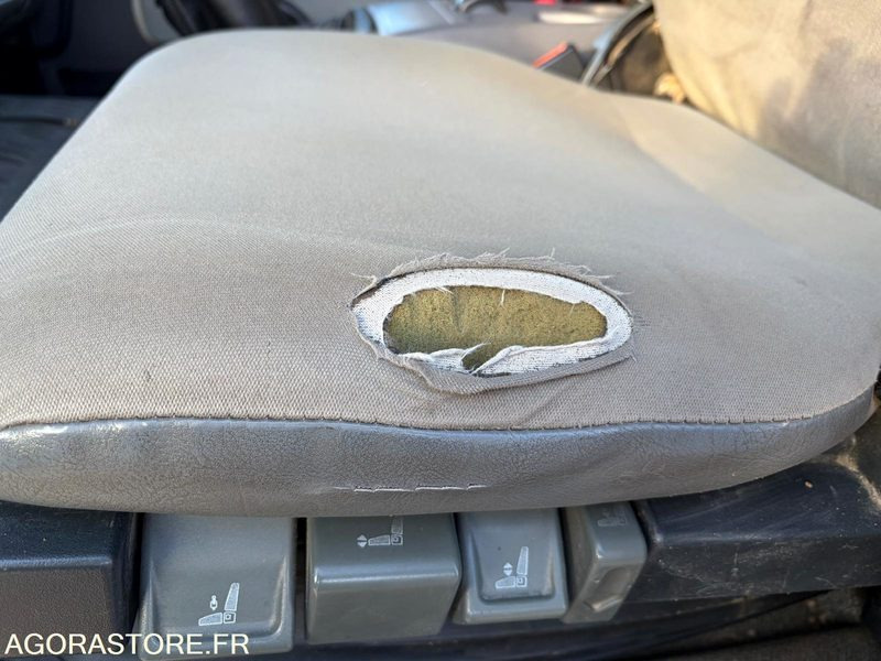 Camión RENAULT MIDLUM GRUE - 2003 -143000km: foto 8 Camión RENAULT MIDLUM GRUE - 2003 -143000km: foto 8