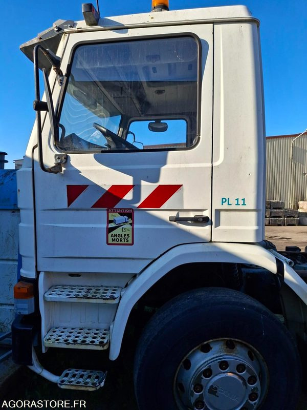 SCANIA M192 Chassis nu 249018 kms 1991 - Camión: foto 3 SCANIA M192 Chassis nu 249018 kms 1991 - Camión: foto 3