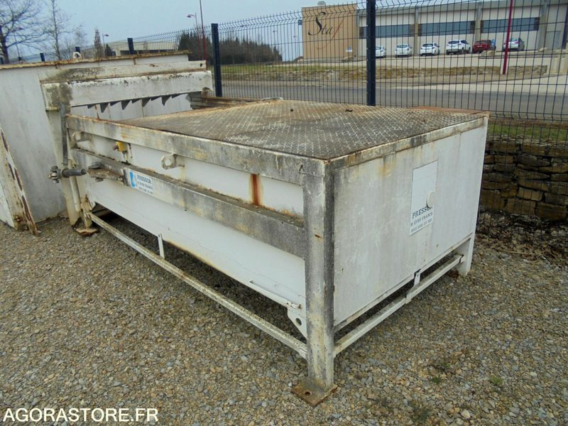 COMPACTEUR DECHET - PRESSOR AN 2006 - Carrocería intercambiable/ Contenedor: foto 1 COMPACTEUR DECHET - PRESSOR AN 2006 - Carrocería intercambiable/ Contenedor: foto 1