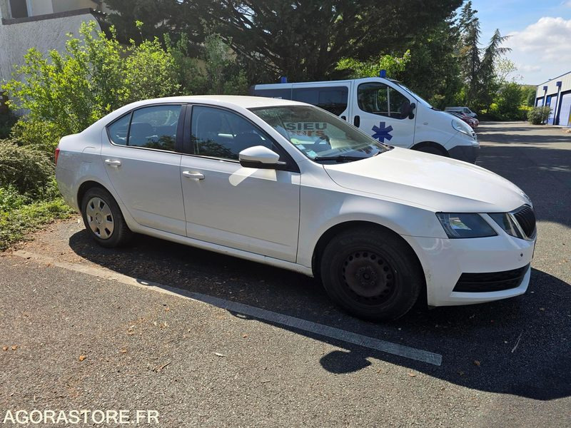 EL-119-BW - Non Roulant - SKODA OCTAVIA - CG INTEGRAL - 250 000 Kms - Coche: foto 2 EL-119-BW - Non Roulant - SKODA OCTAVIA - CG INTEGRAL - 250 000 Kms - Coche: foto 2