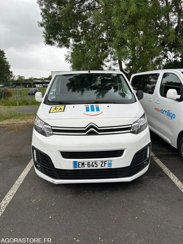 EM-645-ZF - Roulant - VP - 9 Places - Jumpy SPACE TOURER - 210 716 Kms - Minibús, Furgoneta de pasajeros: foto 4 EM-645-ZF - Roulant - VP - 9 Places - Jumpy SPACE TOURER - 210 716 Kms - Minibús, Furgoneta de pasajeros: foto 4