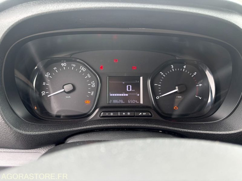 Minibús, Furgoneta de pasajeros FB-572-MX - Roulant - CITROEN JUMPY SPACE TOURER - VP - 218 682 Kms: foto 6 Minibús, Furgoneta de pasajeros FB-572-MX - Roulant - CITROEN JUMPY SPACE TOURER - VP - 218 682 Kms: foto 6