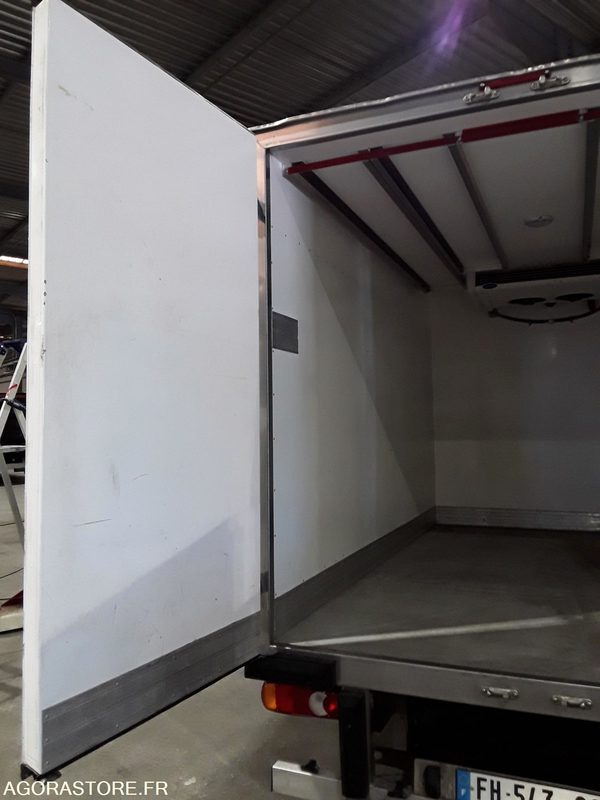 FIAT DUCATO CHASSIS CABINE- 2019- 111290KM - Furgón: foto 5 FIAT DUCATO CHASSIS CABINE- 2019- 111290KM - Furgón: foto 5