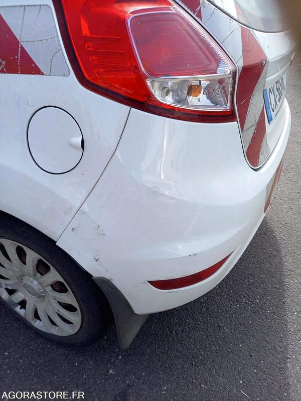 FORD FIESTA TDCI 70 FAP TREND -5 PORTES - Coche: foto 3 FORD FIESTA TDCI 70 FAP TREND -5 PORTES - Coche: foto 3