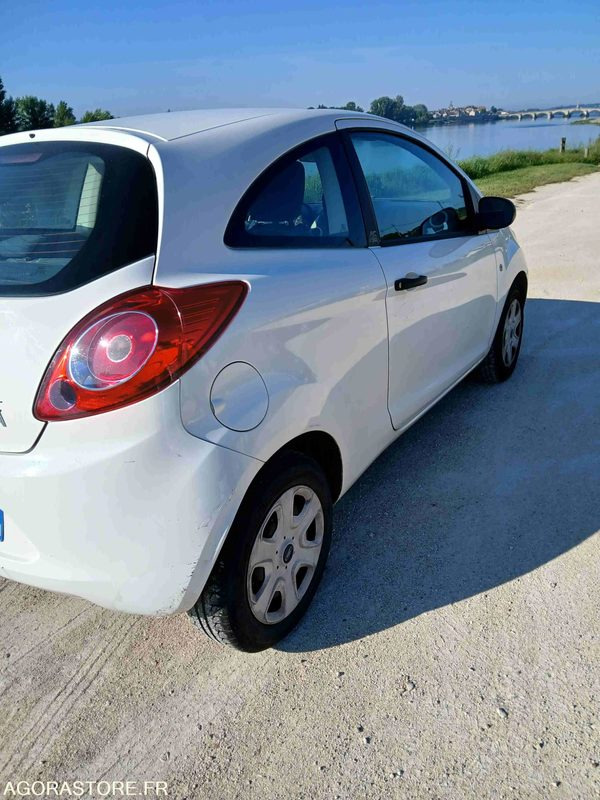 FORD KA - Coche: foto 5 FORD KA - Coche: foto 5
