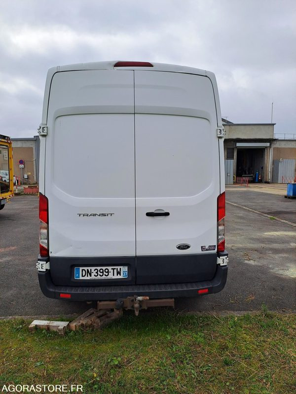 FORD | TRANSIT FOURGON | 2015 | 258957KM - Furgón: foto 2 FORD | TRANSIT FOURGON | 2015 | 258957KM - Furgón: foto 2