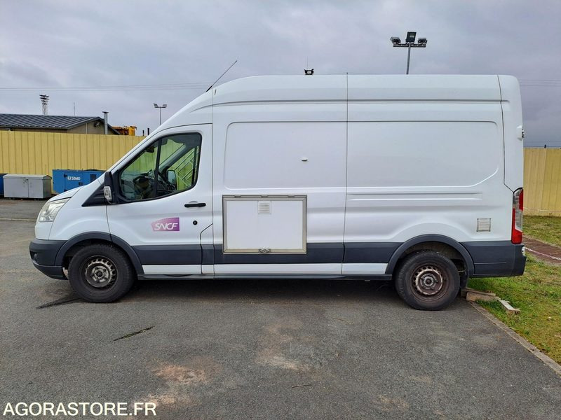 FORD | TRANSIT FOURGON | 2015 | 258957KM - Furgón: foto 3 FORD | TRANSIT FOURGON | 2015 | 258957KM - Furgón: foto 3