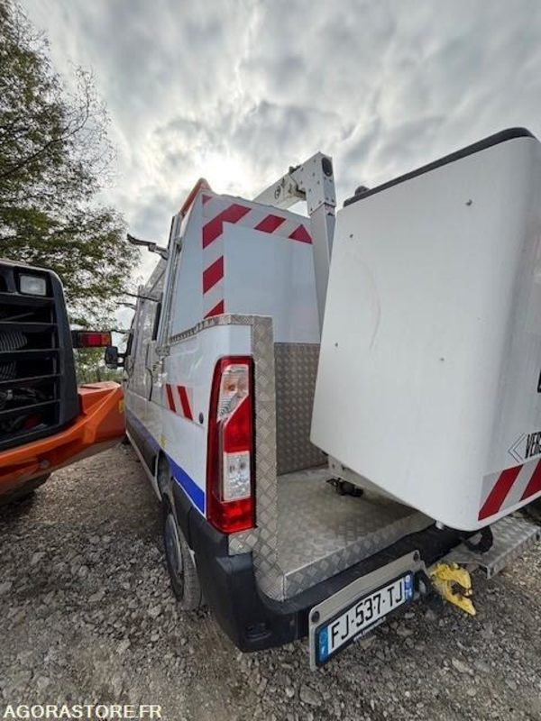 FOURGON NACELLE RENAULT MASTER ET NACELLE VERSALIFT 11.3 M 2019 110329 KM - Camión con plataforma elevadora: foto 5 FOURGON NACELLE RENAULT MASTER ET NACELLE VERSALIFT 11.3 M 2019 110329 KM - Camión con plataforma elevadora: foto 5