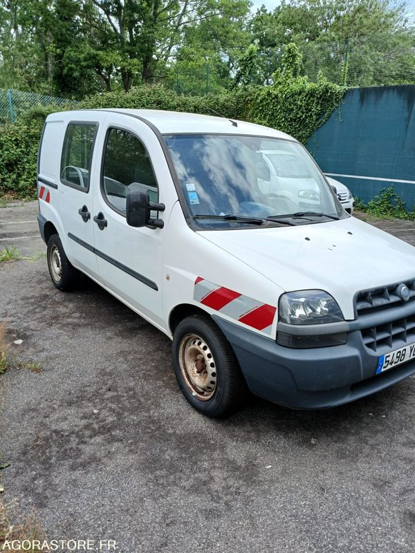 Fiat Doblo (49505) - Furgoneta pequeña: foto 1 Fiat Doblo (49505) - Furgoneta pequeña: foto 1