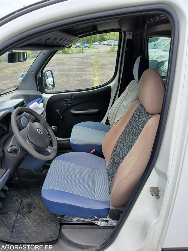 Fiat Doblo (49505) - Furgoneta pequeña: foto 4 Fiat Doblo (49505) - Furgoneta pequeña: foto 4