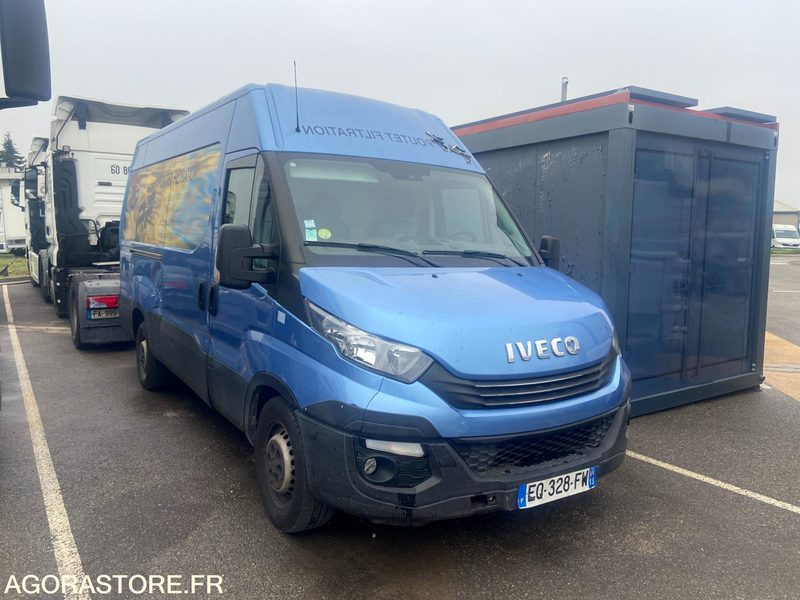 Fourgon Iveco Daily - 2017 - 80000 Kms - Furgón: foto 1 Fourgon Iveco Daily - 2017 - 80000 Kms - Furgón: foto 1
