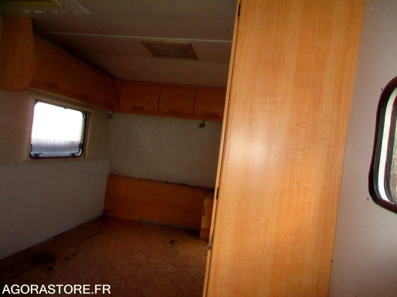 CARAVANE PRESTIGE double essieux - Furgoneta: foto 4 CARAVANE PRESTIGE double essieux - Furgoneta: foto 4