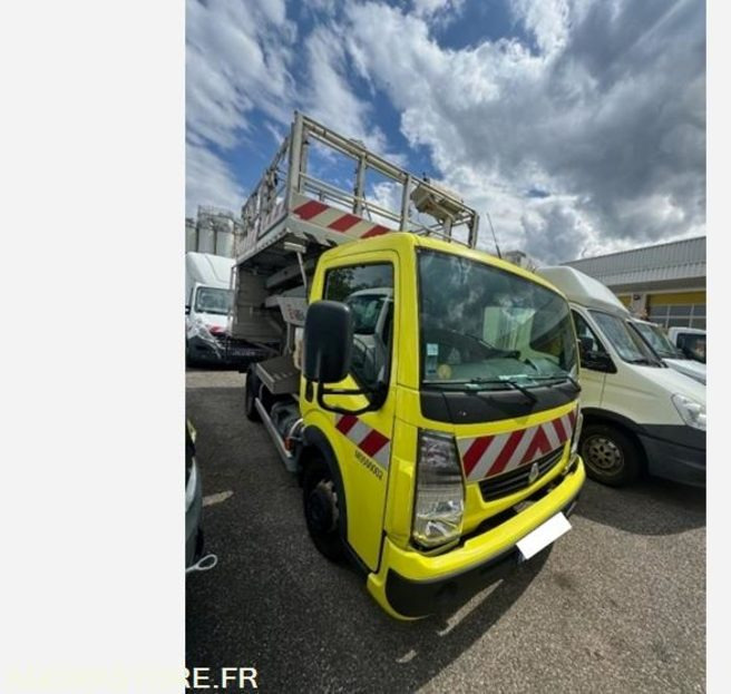 RENAULT MAXITY 2.5l 130CV NACELLE PASSERELLE ELEVATRICE - 2009 - 125 000km - Furgoneta: foto 2 RENAULT MAXITY 2.5l 130CV NACELLE PASSERELLE ELEVATRICE - 2009 - 125 000km - Furgoneta: foto 2