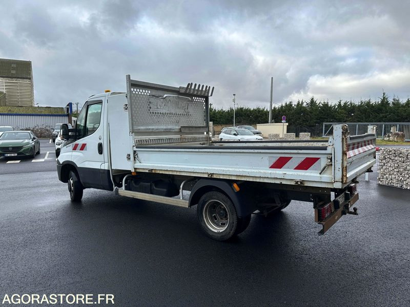 IVECO DAILY CHASSIS CABINE- 2019- 134920KM - Furgoneta basculante: foto 3 IVECO DAILY CHASSIS CABINE- 2019- 134920KM - Furgoneta basculante: foto 3
