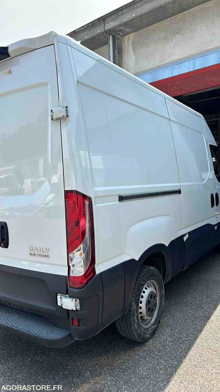 Iveco Daily 2009 - Furgón: foto 4 Iveco Daily 2009 - Furgón: foto 4