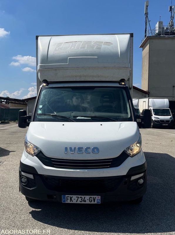 Iveco Daily 35C BVA - 2019 - 118 200km - Furgón: foto 1 Iveco Daily 35C BVA - 2019 - 118 200km - Furgón: foto 1