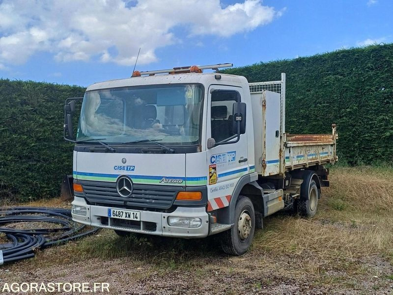 MERCEDES - ATEGO B 918 BENNE AVEC COFFRE - 2002 / 321065KMS (09/2019) - 6487XW14 - Camión volquete: foto 2 MERCEDES - ATEGO B 918 BENNE AVEC COFFRE - 2002 / 321065KMS (09/2019) - 6487XW14 - Camión volquete: foto 2