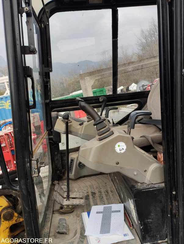 Miniexcavadora MINI PELLE CATERPILLAR 301-6C  de 2011 n° CPJBB00644: foto 12