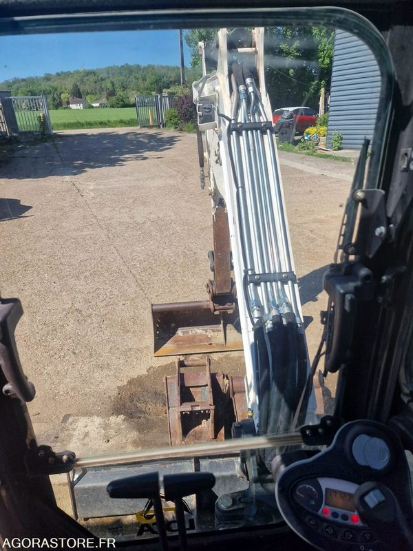 MINI PELLE SUR CHENILLE CAOUTCHOUC BOBCAT 5T E45 AVEC 3 GODETS - 2017 - 1715h - Miniexcavadora: foto 3 MINI PELLE SUR CHENILLE CAOUTCHOUC BOBCAT 5T E45 AVEC 3 GODETS - 2017 - 1715h - Miniexcavadora: foto 3