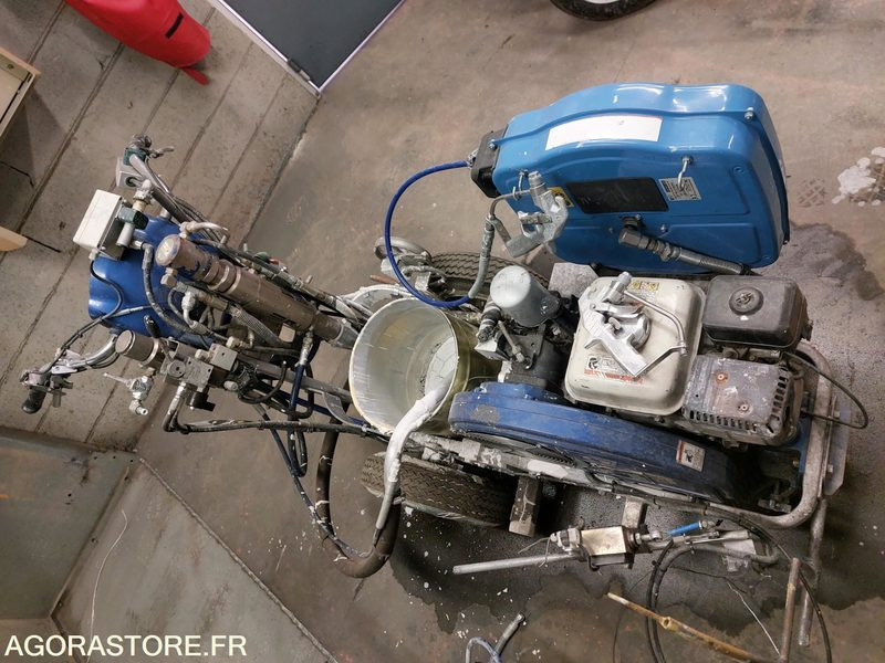 Machine de marquage Graco LineLazer IV 200HS - Herramienta/ Equipo: foto 1 Machine de marquage Graco LineLazer IV 200HS - Herramienta/ Equipo: foto 1
