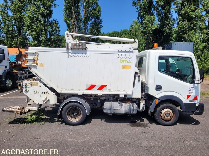 Mini benne à ordures ménagères NISSAN DIESEL CQ-593-HA - VIN VWASNFF24C3149883 - Furgoneta basculante: foto 4 Mini benne à ordures ménagères NISSAN DIESEL CQ-593-HA - VIN VWASNFF24C3149883 - Furgoneta basculante: foto 4
