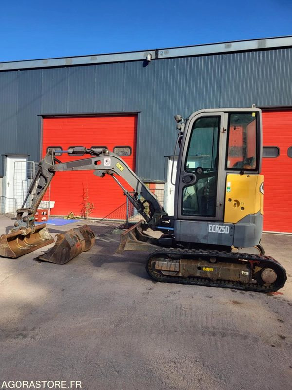 Mini pelle Volvo ecr25d - Miniexcavadora: foto 1 Mini pelle Volvo ecr25d - Miniexcavadora: foto 1