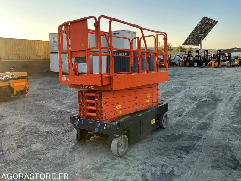 Nacelle electrique à ciseaux 12 m GENIE GS3246 - Plataforma de tijeras: foto 3 Nacelle electrique à ciseaux 12 m GENIE GS3246 - Plataforma de tijeras: foto 3