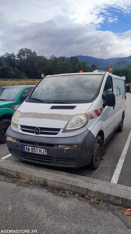OPEL Vivaro - Furgón: foto 1 OPEL Vivaro - Furgón: foto 1